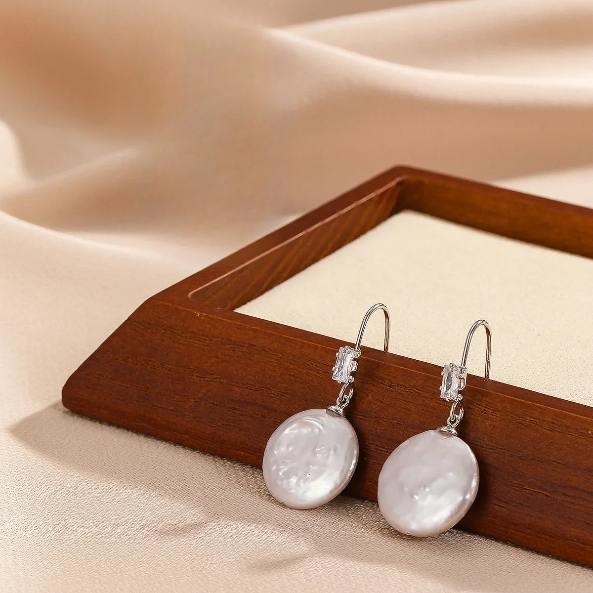 Fashion Wedding Jewelry Earrings, Silver Pearl Earrings, Minimalist Style, Women's Earrings, The First Choice For Giving Gifts